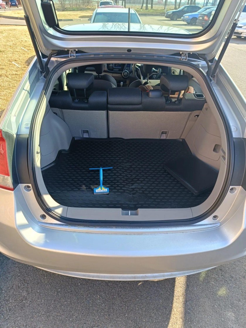 Honda Insight багажник