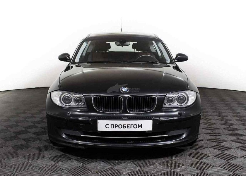 БМВ 1 серии 2009 1.6 автомат