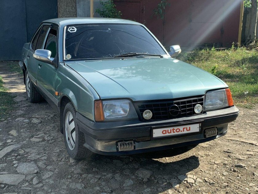 Опель аскона 1986