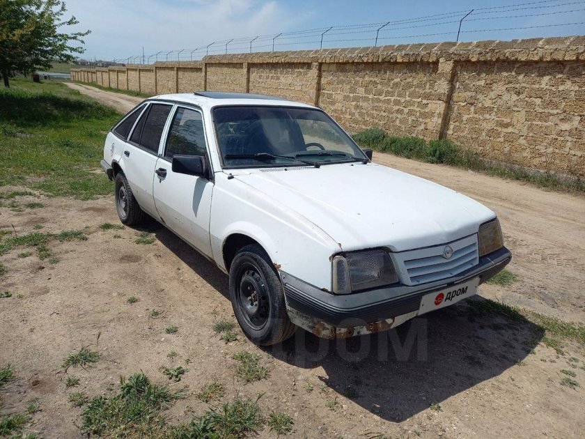 Opel Ascona 1988