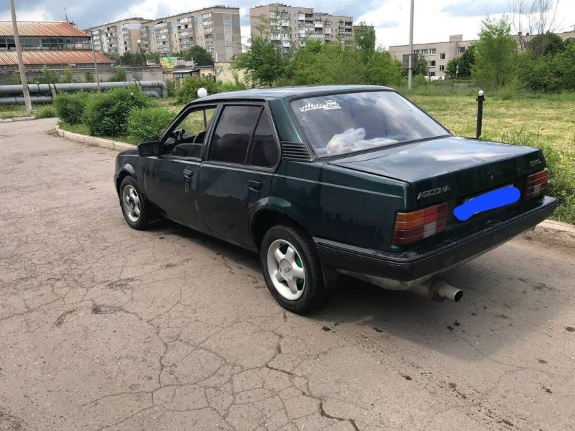 Опель Аскона 1986