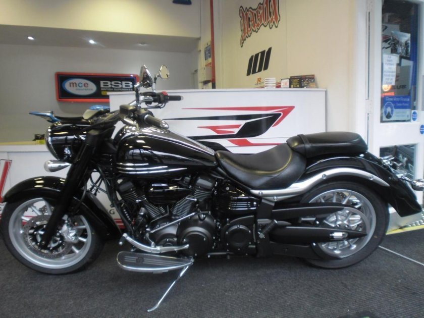 Ямаха Миднайт Стар 1900