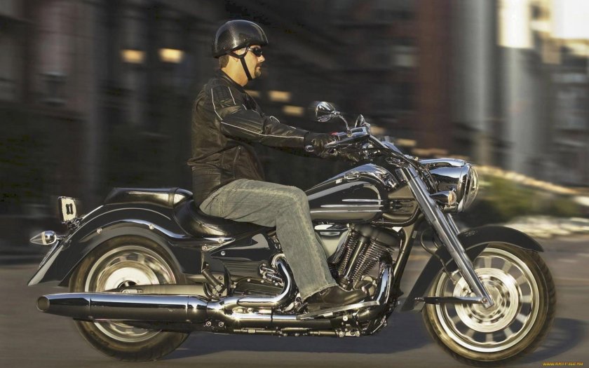 Yamaha Midnight Star 1900