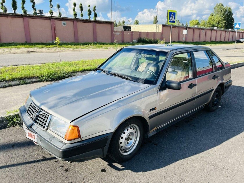 Вольво 1990