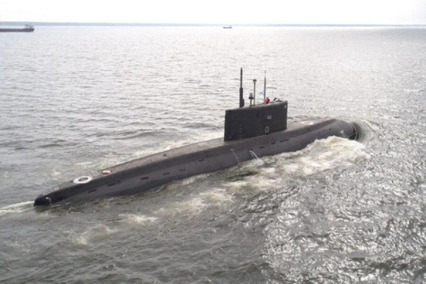 Дизель-электрические подводные лодки (ДЭПЛ) проекта 636.3 "Варшавянка",