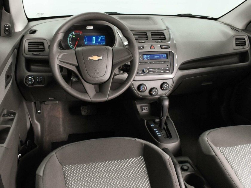 Chevrolet Cobalt салон