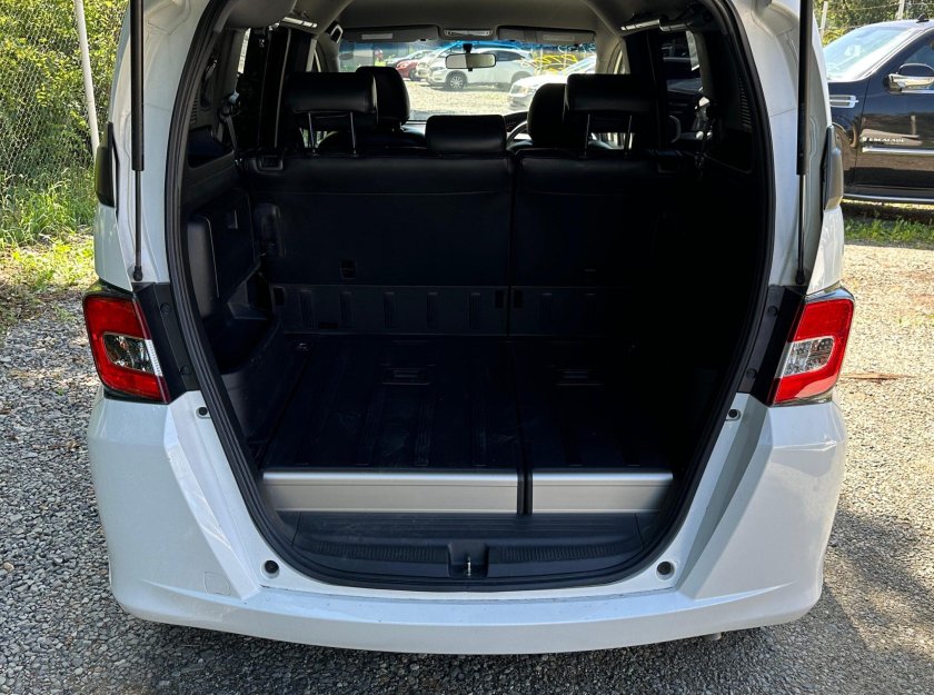 Honda freed Spike 2014 камера