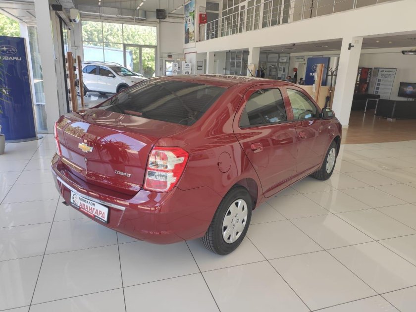 Шевроле кобальт вишневый