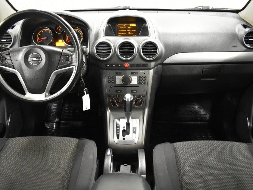 Opel antara 2008 салон