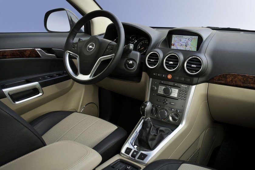 Opel Antara 2011 2.4