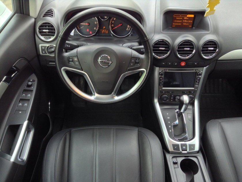 Opel Antara 2014 Interior