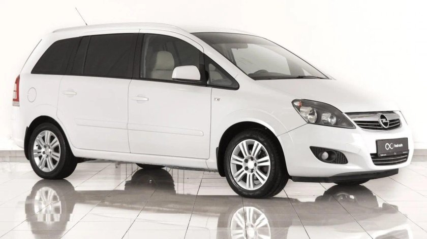 Опель Зафира белый