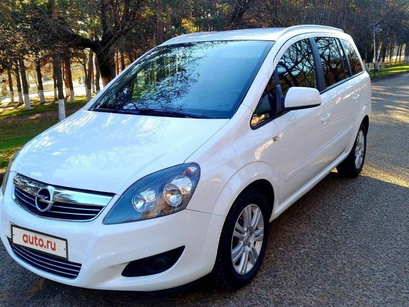 Opel Zafira 2012