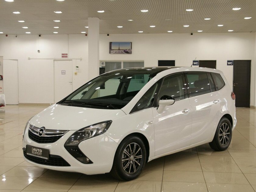 Opel Zafira White