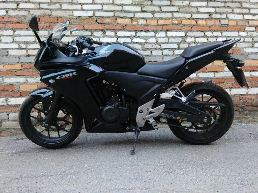 Honda CBR 400 кубов
