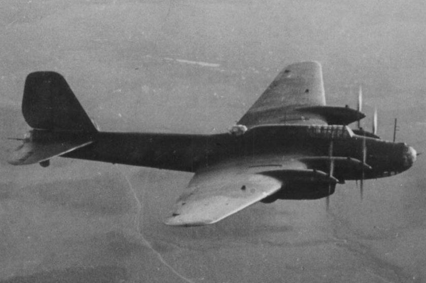 Самолет Петляков пе-8