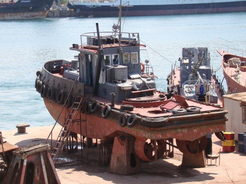 Буксир Тютерс