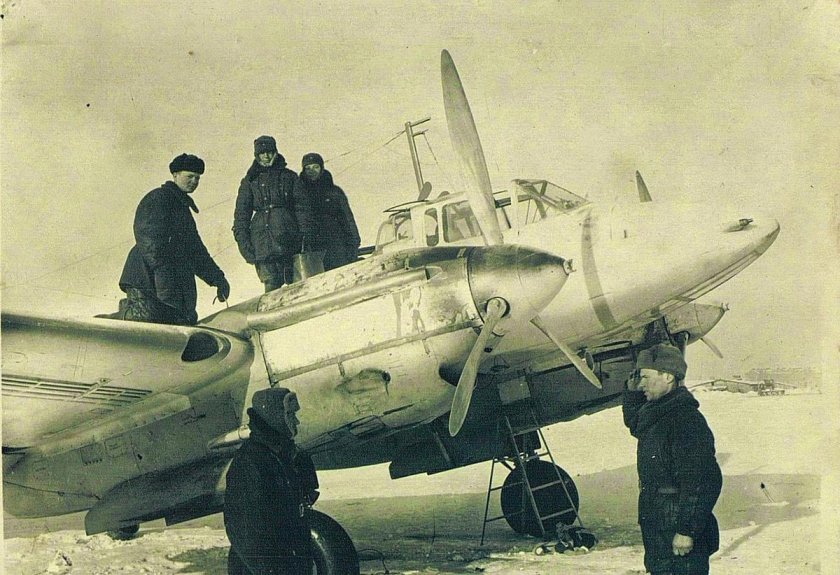 Пе-2 бомбардировщик