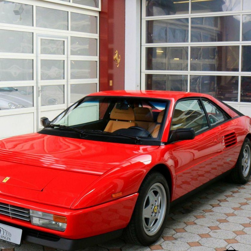 Феррари Мондиаль