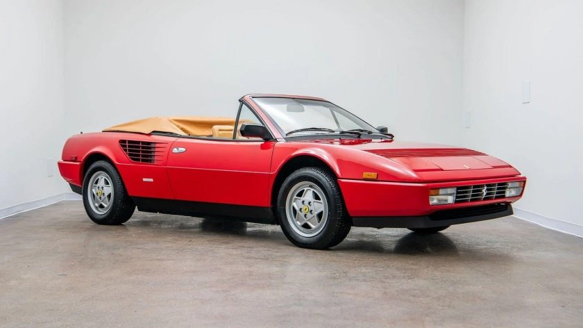 Ferrari mondial cabriolet