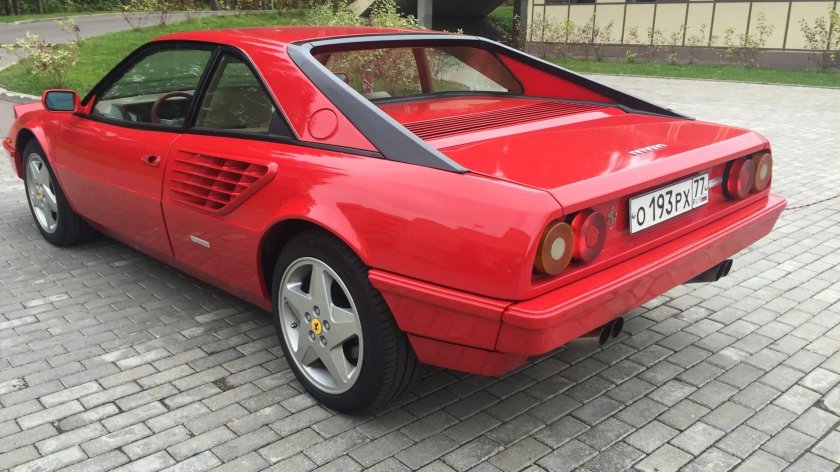 Феррари Мондиаль