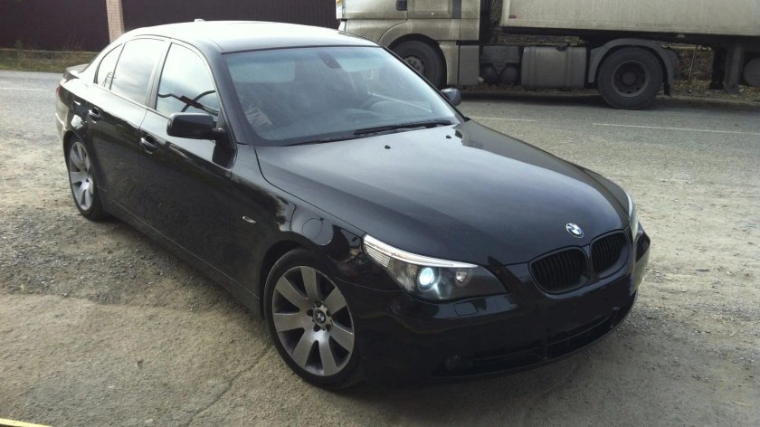 2 BMW 5 e60
