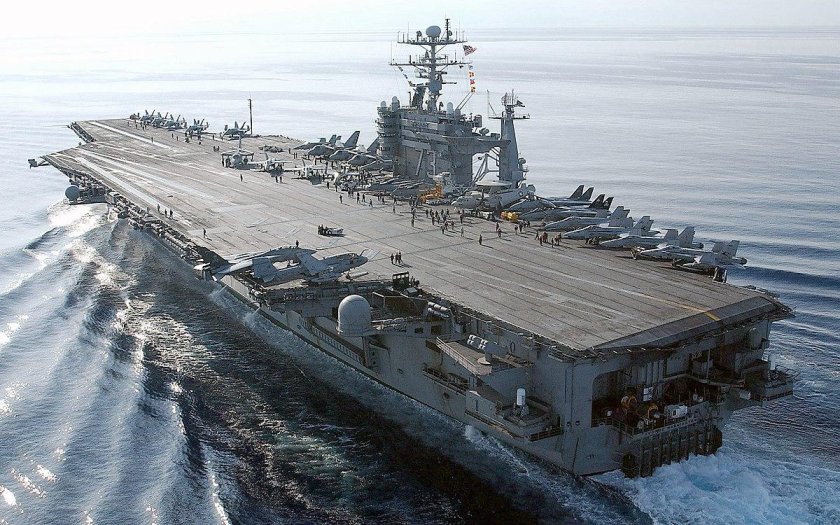 Авианосец USS George Washington