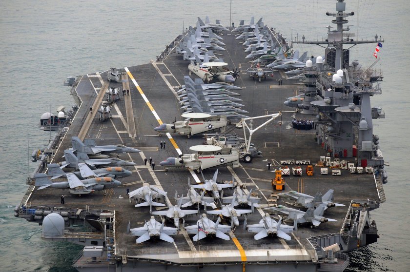 Авианосец Джордж Буш в черном море