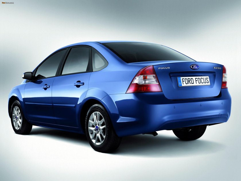 Ford Focus 2 седан