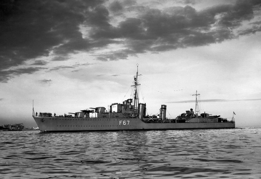 Эсминец акаста