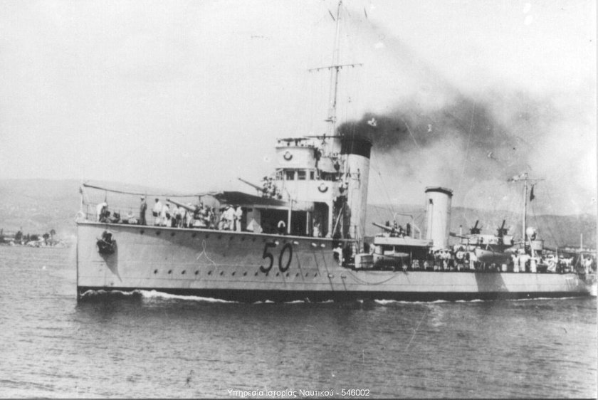 Миноносец Леон 1943