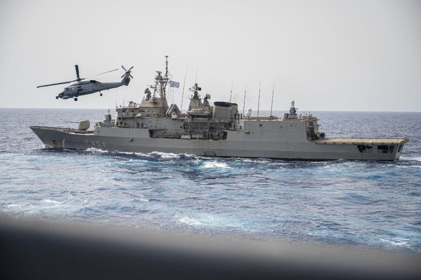 Греческий военный корабль