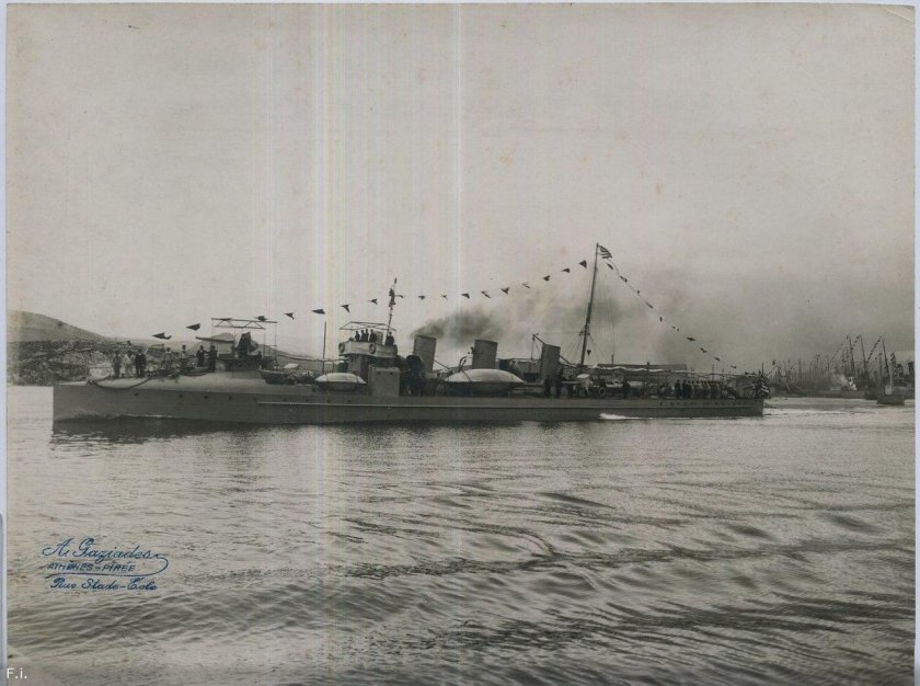 Велос i эсминец