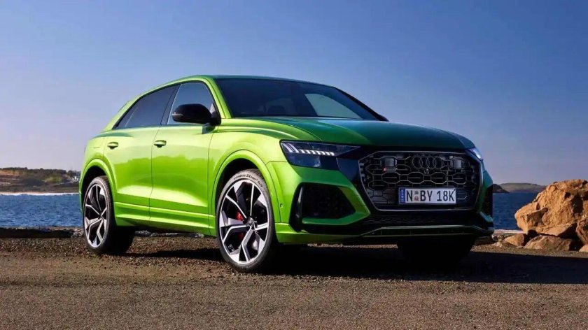 Audi q8 зеленая