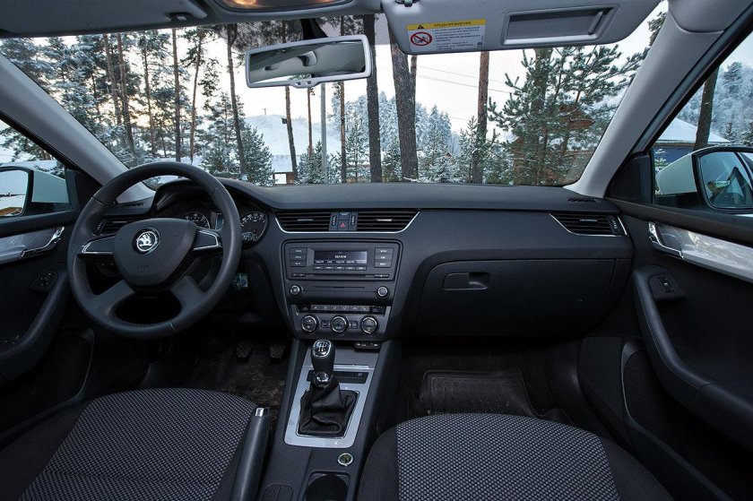 Skoda Octavia 2023 салон