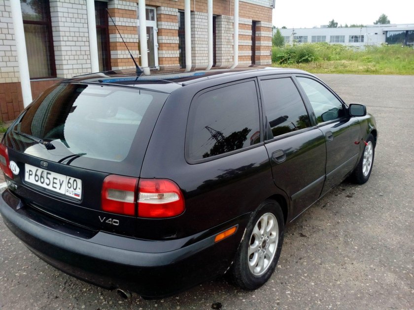 Вольво в40 универсал 2003