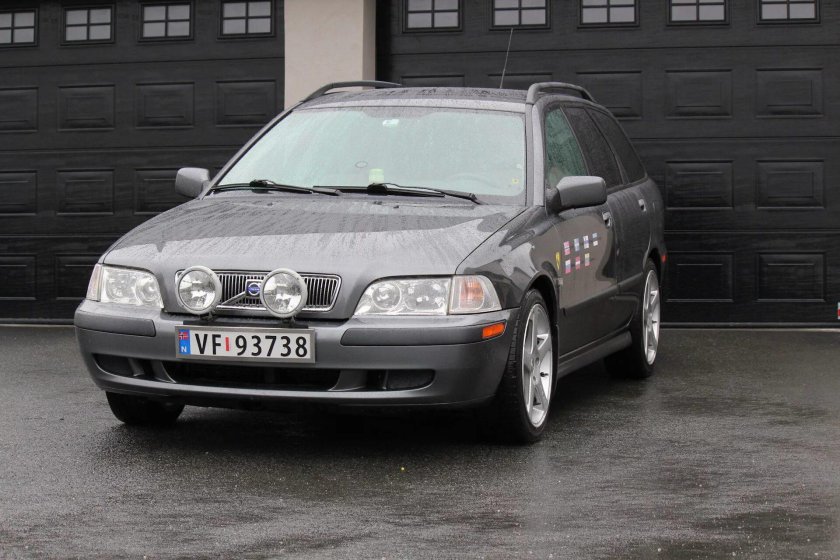 Volvo v40 1