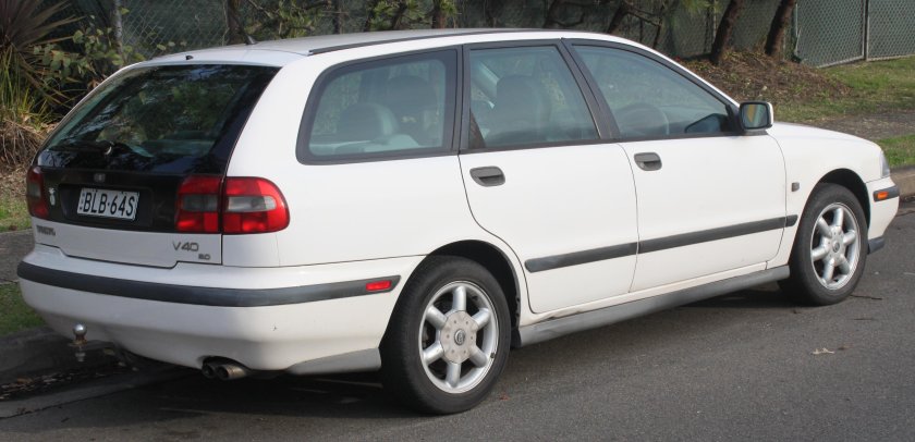 Volvo v40 1998