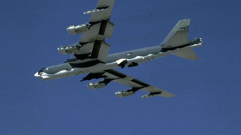 B 52 бомбардировщик