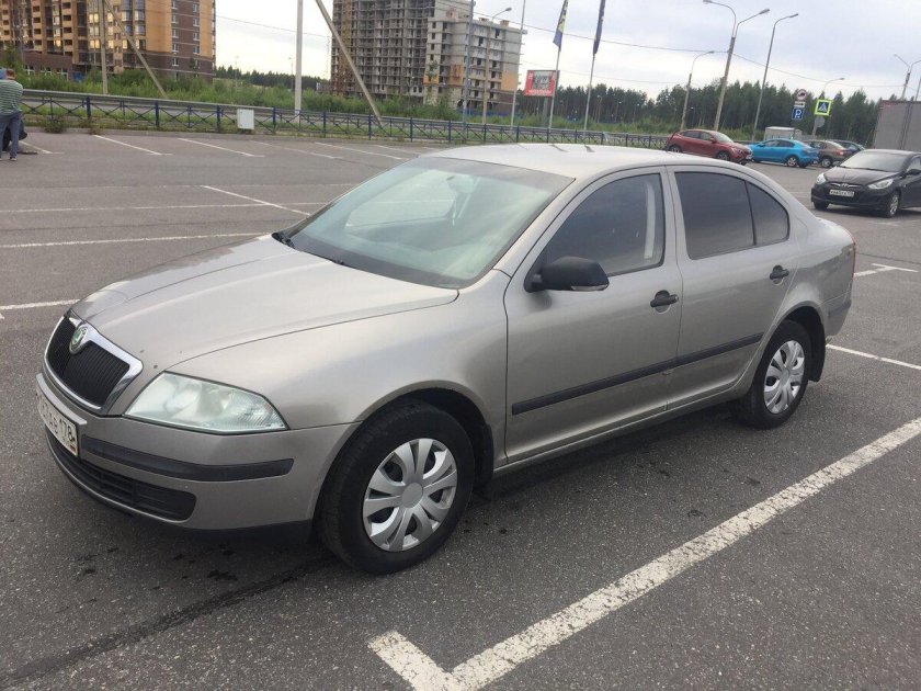 Skoda Octavia II (a5 серый