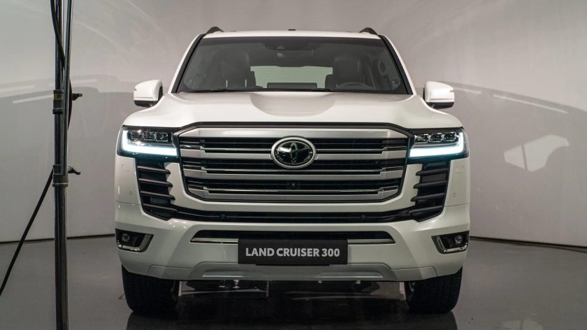 Toyota Land Cruiser 300 2021