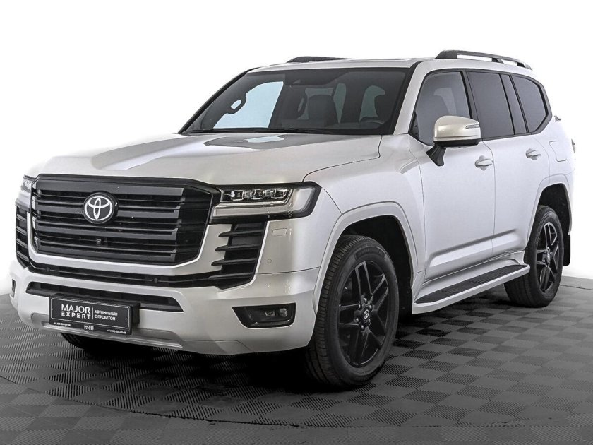 Toyota land cruiser 300 2021