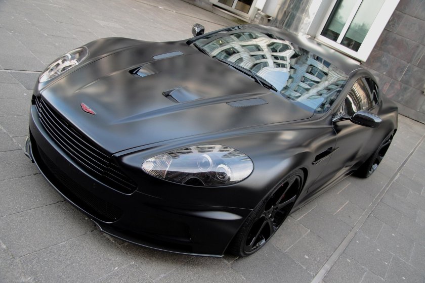 Aston Martin DBS v12