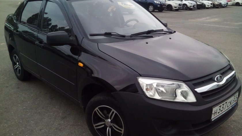 Лада Гранта чёрный трюфель