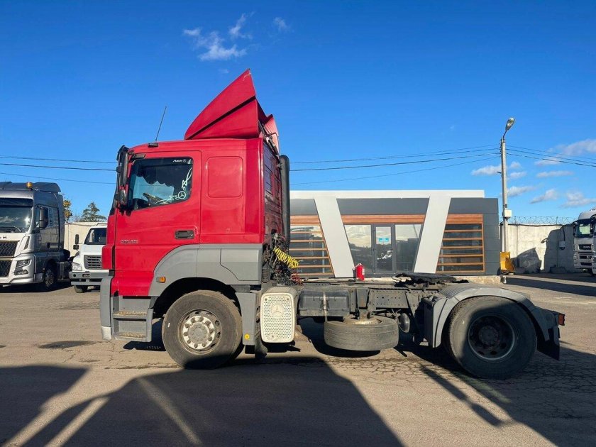 Мерседес Аксор 1835