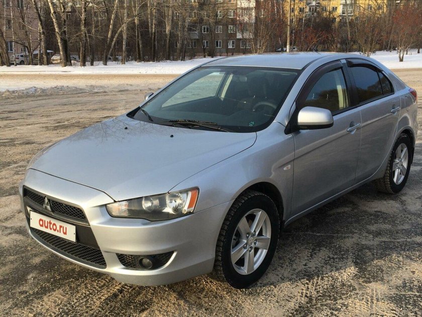 Лансер хэтчбек 2008