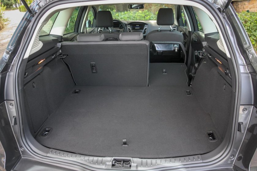 Форд фокус универсал спальное место