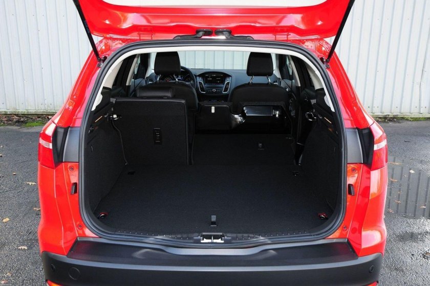 Ford Focus универсал вместимость багажника