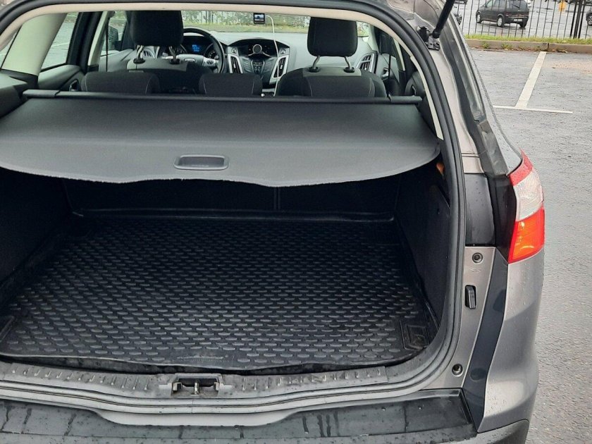 Серый форд фокус