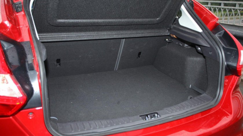 Ford Focus 2 хэтчбек багажник
